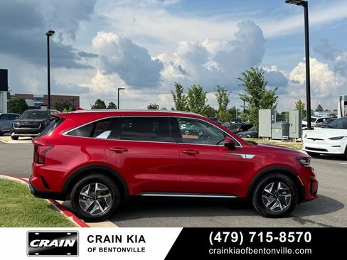 Certified 2022 Kia Sorento EX FWD image 8