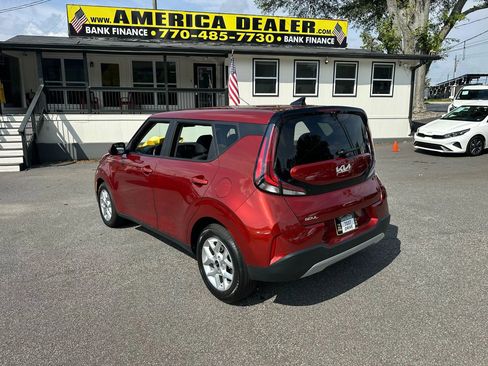 Used 2025 Kia Soul LX w/ LX Technology Package image 6