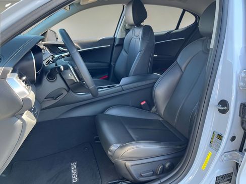 Used 2020 Genesis G70 2.0T image 10