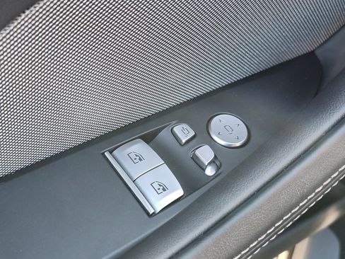 Used 2024 BMW M850i xDrive Coupe image 25