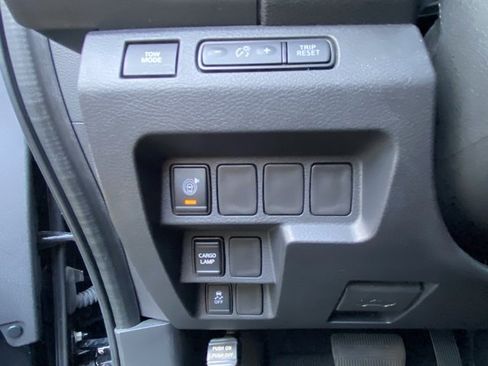 Used 2022 Nissan Frontier Pro-X w/ Technology Package image 14