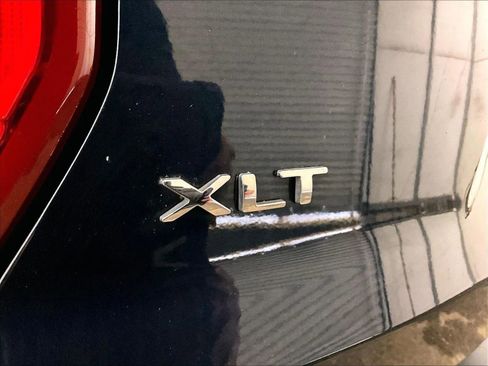 Used 2017 Ford Explorer XLT w/ Equipment Group 202A image 14