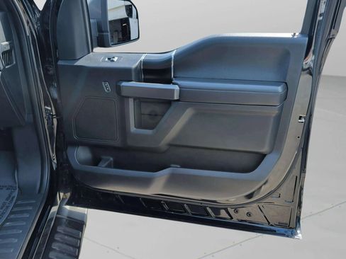 Used 2019 Ford F150 XLT w/ Equipment Group 302A Luxury AWD/4WD image 18