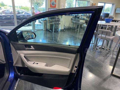 Used 2017 Hyundai Sonata Sport FWD image 21