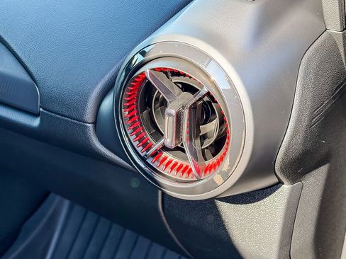 Used 2025 Chevrolet Equinox EV RS w/ Convenience Package II image 35