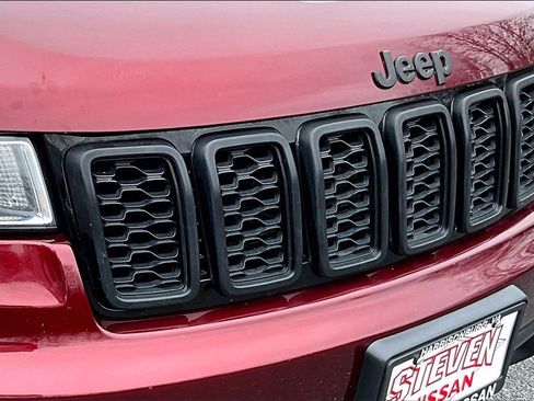 Used 2017 Jeep Grand Cherokee Laredo w/ Quick Order Package 23E image 30