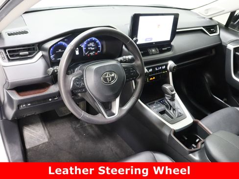Used 2023 Toyota RAV4 Limited image 13