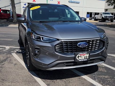 New 2024 Ford Escape SE w/ PHEV Premium Package image 13