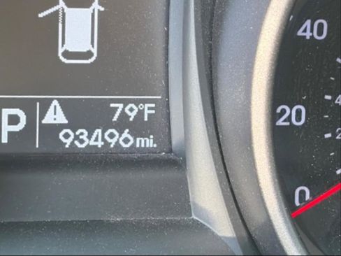 Used 2015 Hyundai Santa Fe Sport w/ Option Group 02 FWD image 18