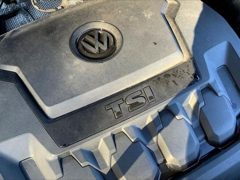 Used 2022 Volkswagen Tiguan SE image 31