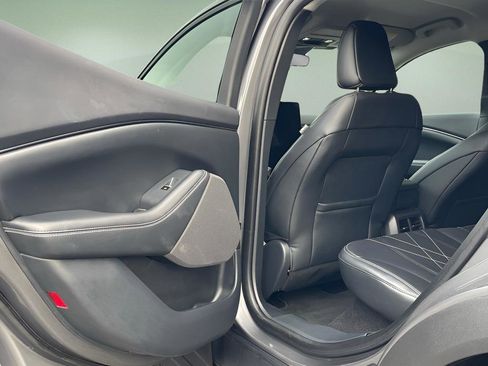 Used 2023 Ford Mustang Mach-E Select image 11