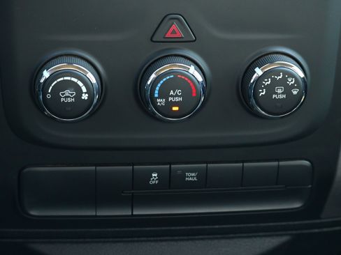 Used 2019 RAM 1500 Express image 13