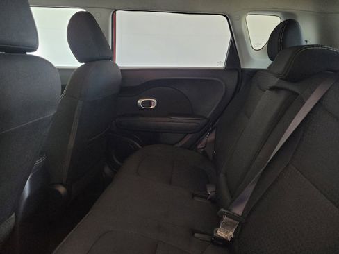 Used 2014 Kia Soul + FWD image 18