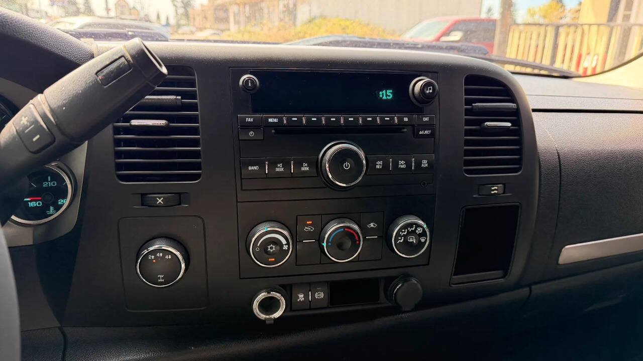 Used 2011 GMC Sierra 2500 SLE AWD/4WD image 14