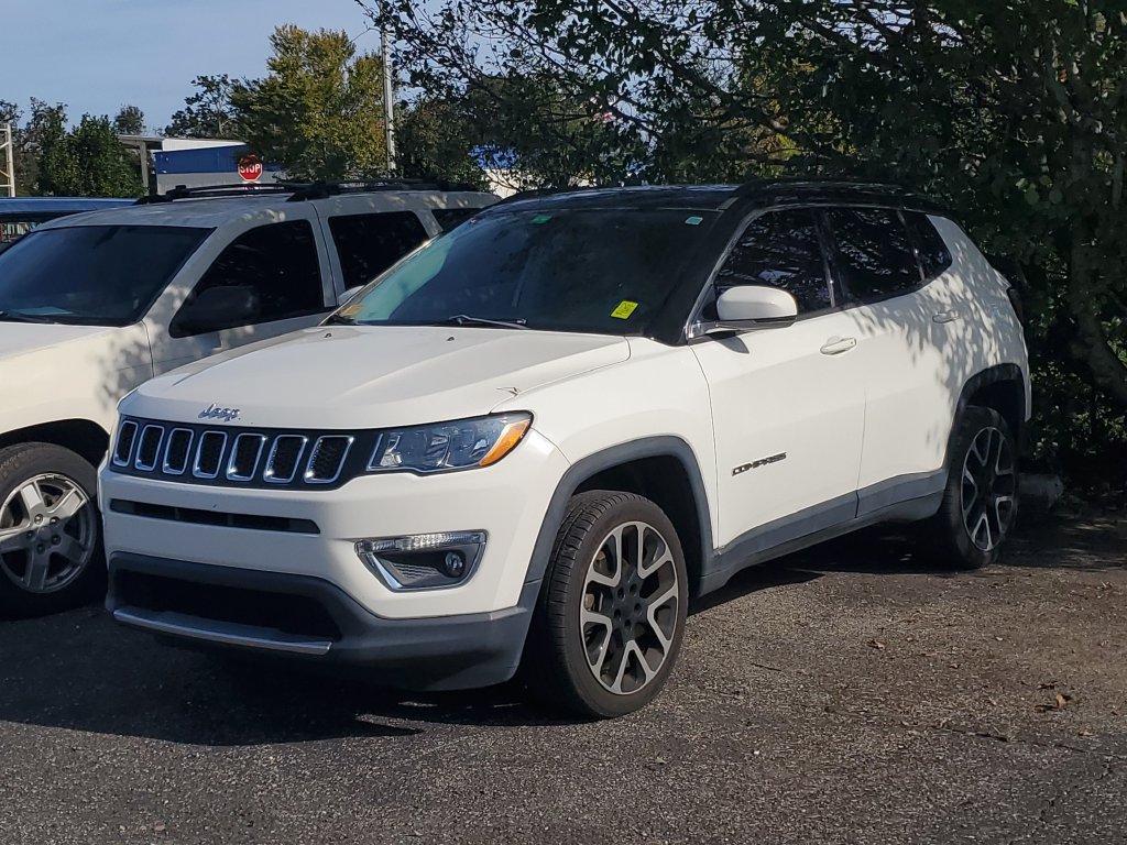 Used 2017 Jeep Compass Limited w/ Navigation Group AWD/4WD image 2