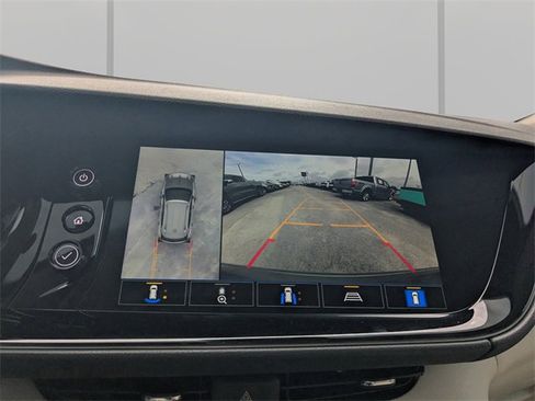 Used 2023 Buick Envision Avenir image 22