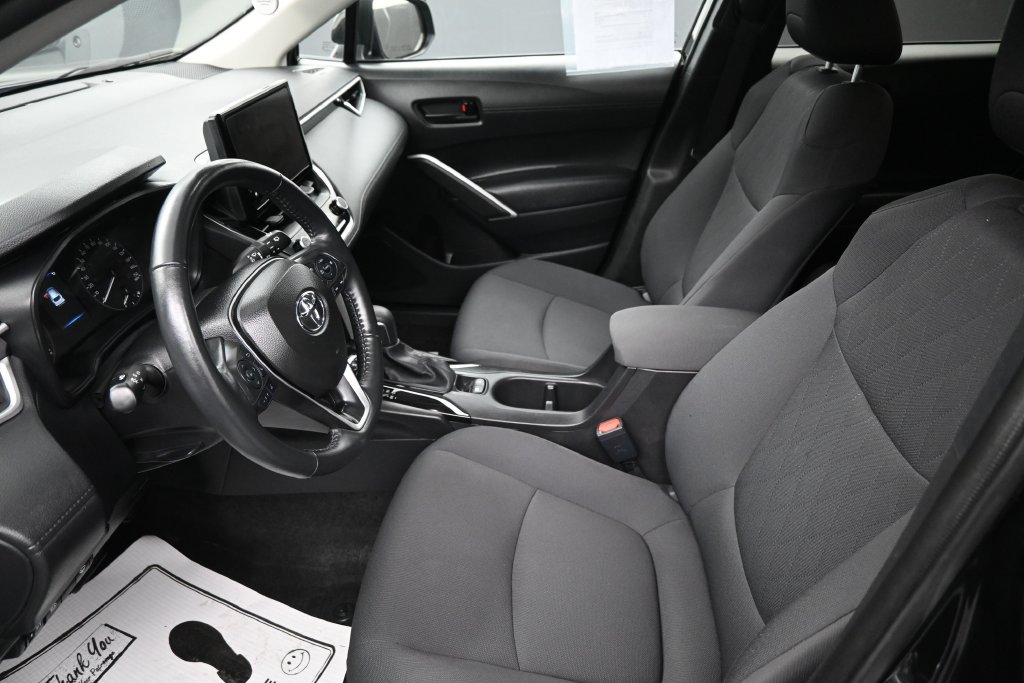 Used 2025 Toyota Corolla Cross LE AWD/4WD image 21