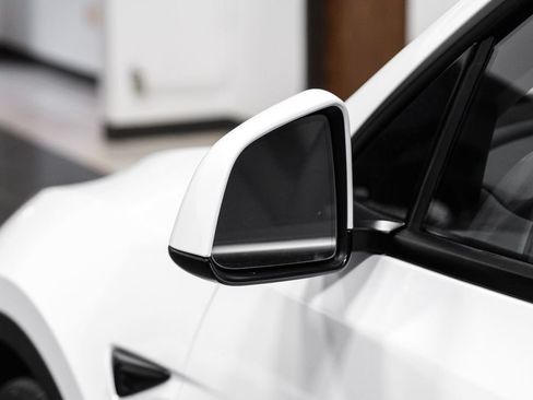 Used 2023 Tesla Model Y Long Range AWD/4WD image 36