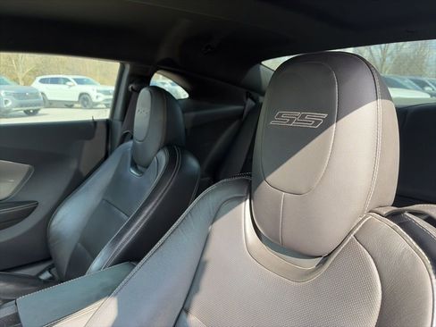Used 2014 Chevrolet Camaro SS w/ SS Performance Package image 20