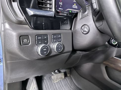 Used 2024 GMC Sierra 1500 SLT w/ SLT Premium Plus Package AWD/4WD image 18