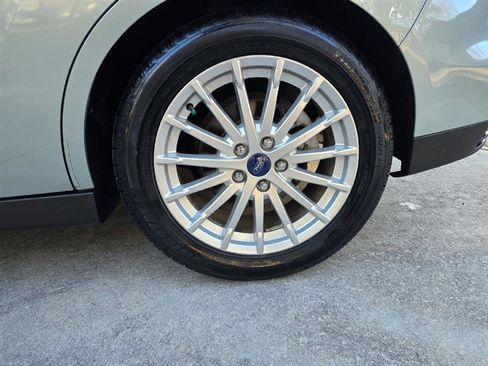 Used 2013 Ford C-MAX SEL image 12