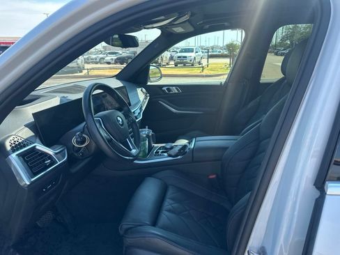Used 2024 BMW X5 xDrive40i w/ Parking Assistance Package AWD/4WD image 7