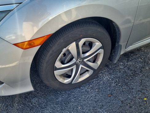 Used 2018 Honda Civic LX image 4