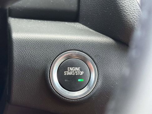 Used 2022 GMC Terrain SLT image 19