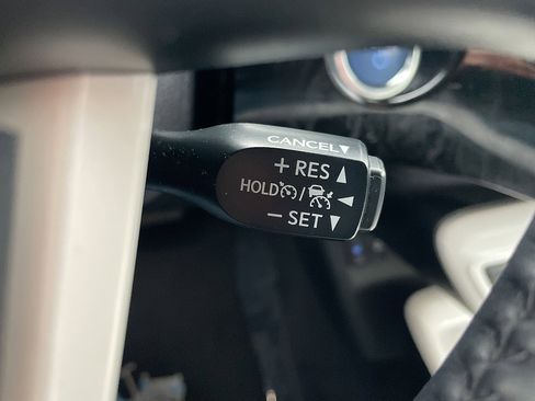 Used 2017 Toyota Prius Prime Premium image 45