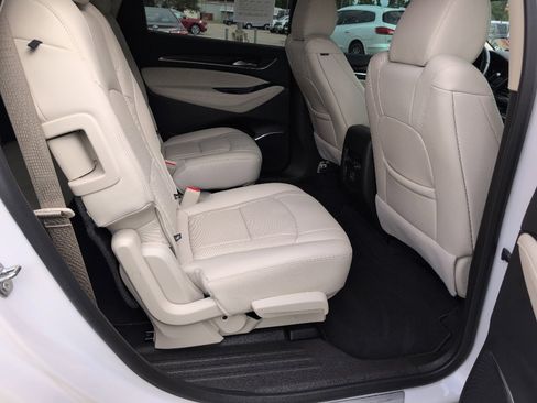 Used 2022 Buick Enclave Essence w/ Experience Buick Package image 10