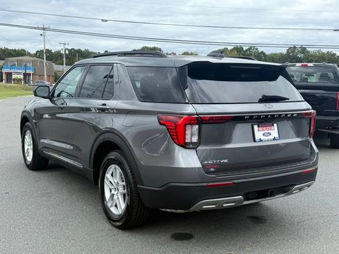 New 2025 Ford Explorer Active w/ Active Comfort Package RWD image 7
