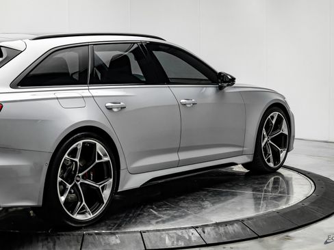 Used 2025 Audi RS 6 performance image 15