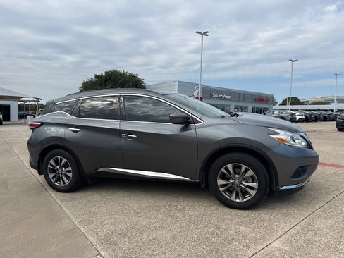 Used 2016 Nissan Murano SV w/ Premium Package FWD image 4