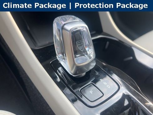 New 2026 Volvo XC40 B5 Ultra w/ Climate Package image 15