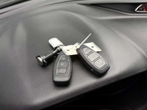 Used 2016 Ford Focus ST FWD image 39