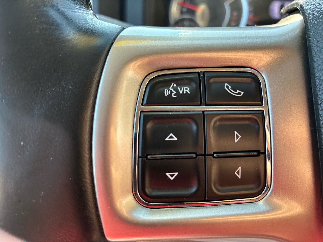 Used 2016 RAM 1500 Laramie AWD/4WD image 18