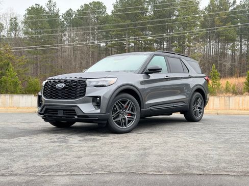 New 2026 Ford Explorer ST-Line w/ ST-Line Street Pack image 1