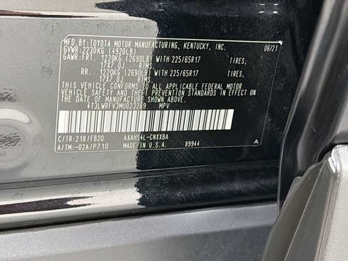 Certified 2021 Toyota RAV4 LE AWD/4WD image 11