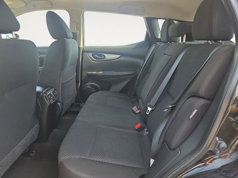 Used 2021 Nissan Rogue Sport S image 14