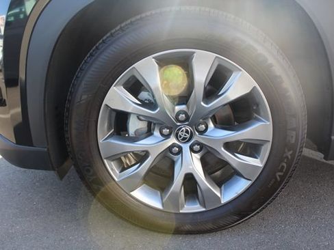 Certified 2025 Toyota Grand Highlander AWD image 10