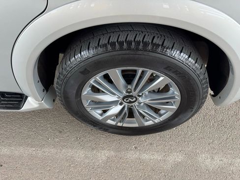 Used 2019 INFINITI QX80 Luxe image 36