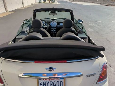 Used 2010 MINI Cooper Convertible image 29