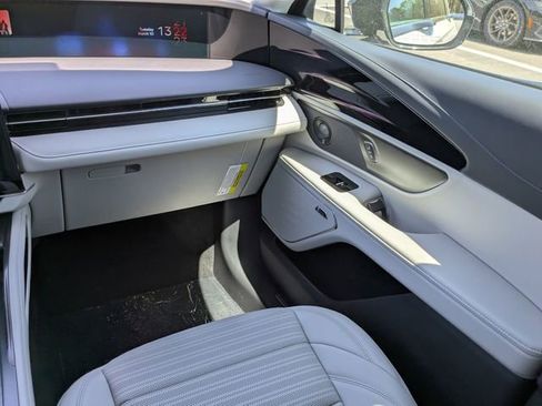 New 2026 Lincoln Nautilus Reserve AWD/4WD image 17