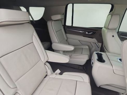 Used 2024 GMC Yukon XL Denali image 28