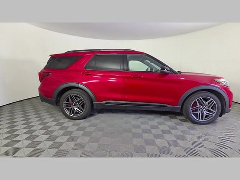 Used 2026 Ford Explorer ST-Line w/ ST-Line Street Pack RWD image 36
