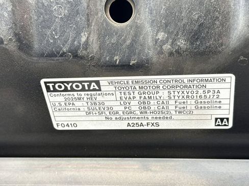 Used 2025 Toyota Camry LE FWD image 39