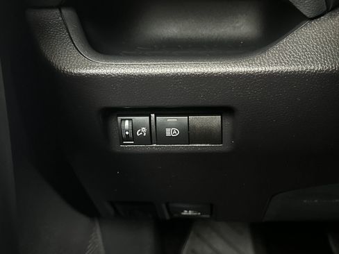 Used 2025 Toyota RAV4 XLE FWD image 26