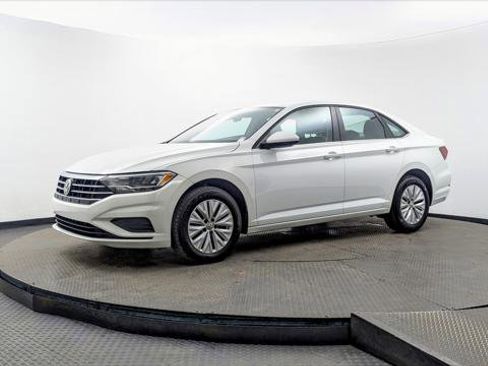 Used 2019 Volkswagen Jetta S w/ Driver Assistance Package image 2