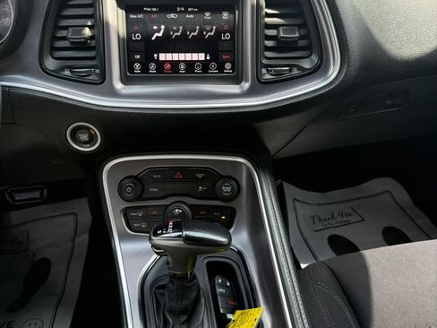 Used 2019 Dodge Challenger SXT RWD image 12
