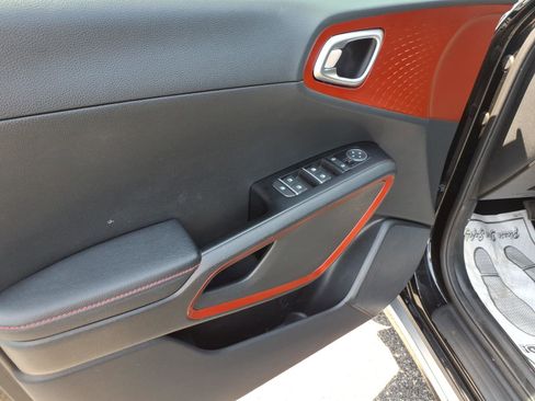 Used 2023 Kia Soul GT-Line FWD image 12